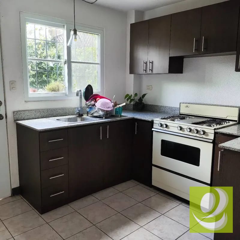CASA EN VENTA EN RESIDENCIALES FUENTES DEL VALLE NORTE — Casa en Venta en Zona 18, Guatemala, Ciudad — foto 9 de 12