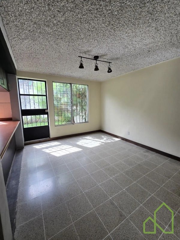 Casa en Venta en Condominio Zona 11 - 9