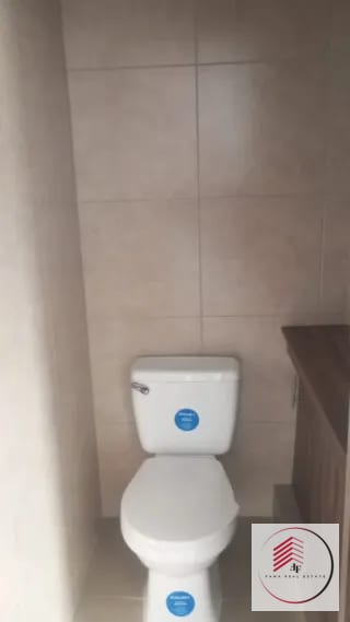 RENTA DE CASA EN ZONA 13 PARA OFICINAS, CLINICAS O NEGOCIO A PUERTA CERRADA — Oficina en Alquiler en Zona 13, Guatemala, Ciudad — miniatura 12 de 17