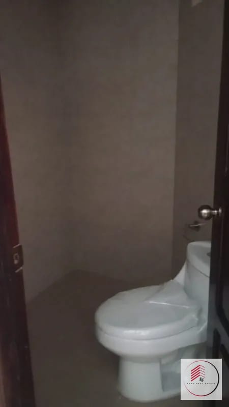 RENTA DE CASA EN ZONA 13 PARA OFICINAS, CLINICAS O NEGOCIO A PUERTA CERRADA — Oficina en Alquiler en Zona 13, Guatemala, Ciudad — foto 11 de 17
