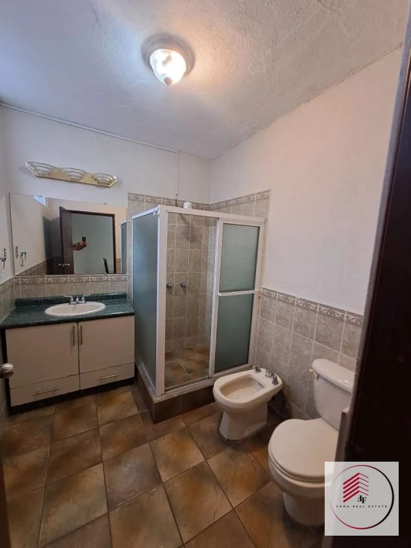 Apartamento amueblado de una habitación en zona 10 Oakland a una cuadra de Oakland mall - 5