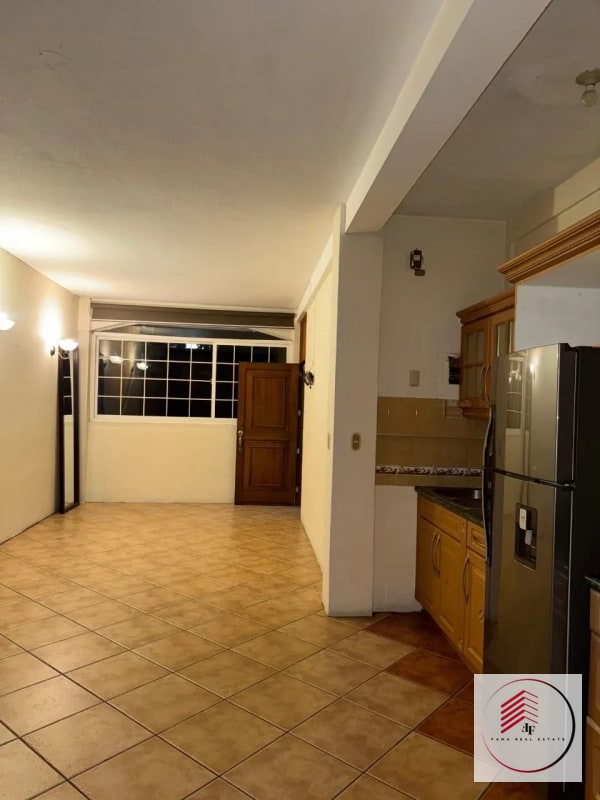 RENTA DE céntrico apartamento de una habitación en zona 10 a una cuadra de Okland Mall diagonal 6 — Apartamento en Alquiler en Zona 10, Guatemala, Ciudad — foto 1 de 15