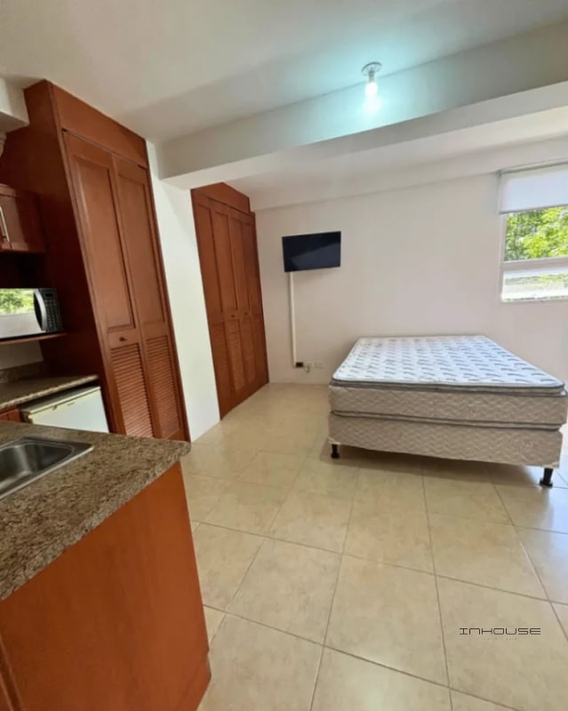APARTAMENTO EN RENTA AMUEBLADO ZONA 16, LA MONTAÑA - TIPO ESTUDIO — Apartamento en Alquiler en La Montaña, Zona 16, Guatemala, Ciudad — foto 4 de 5