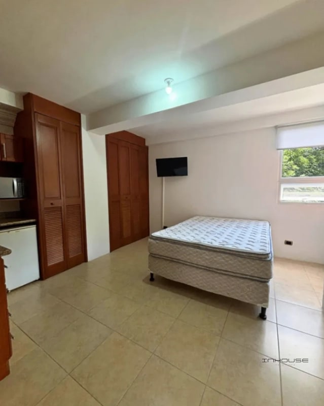 APARTAMENTO EN RENTA AMUEBLADO  ZONA 16, LA MONTAÑA - TIPO ESTUDIO — Apartamento en Alquiler en La Montaña, Zona 16, Guatemala, Ciudad — foto 3 de 5