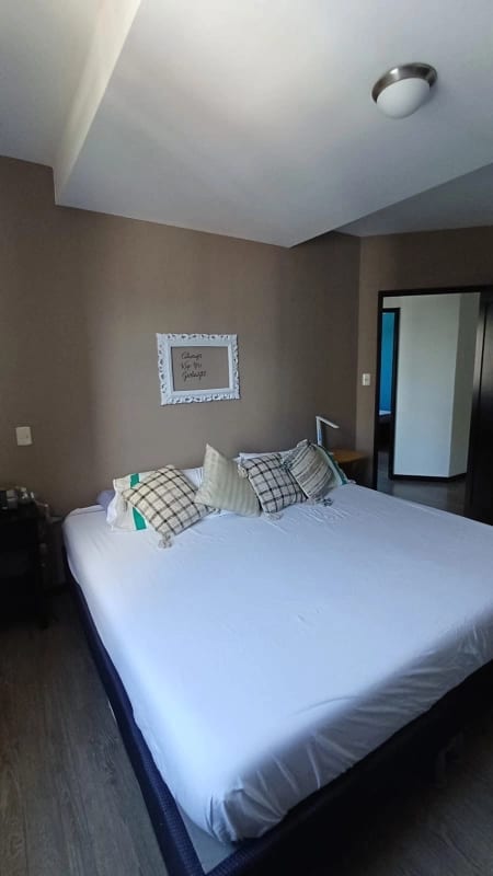 Apartamento amueblado en renta zona 10 — Apartamento en Alquiler en Zona 10, Guatemala, Ciudad — foto 4 de 10