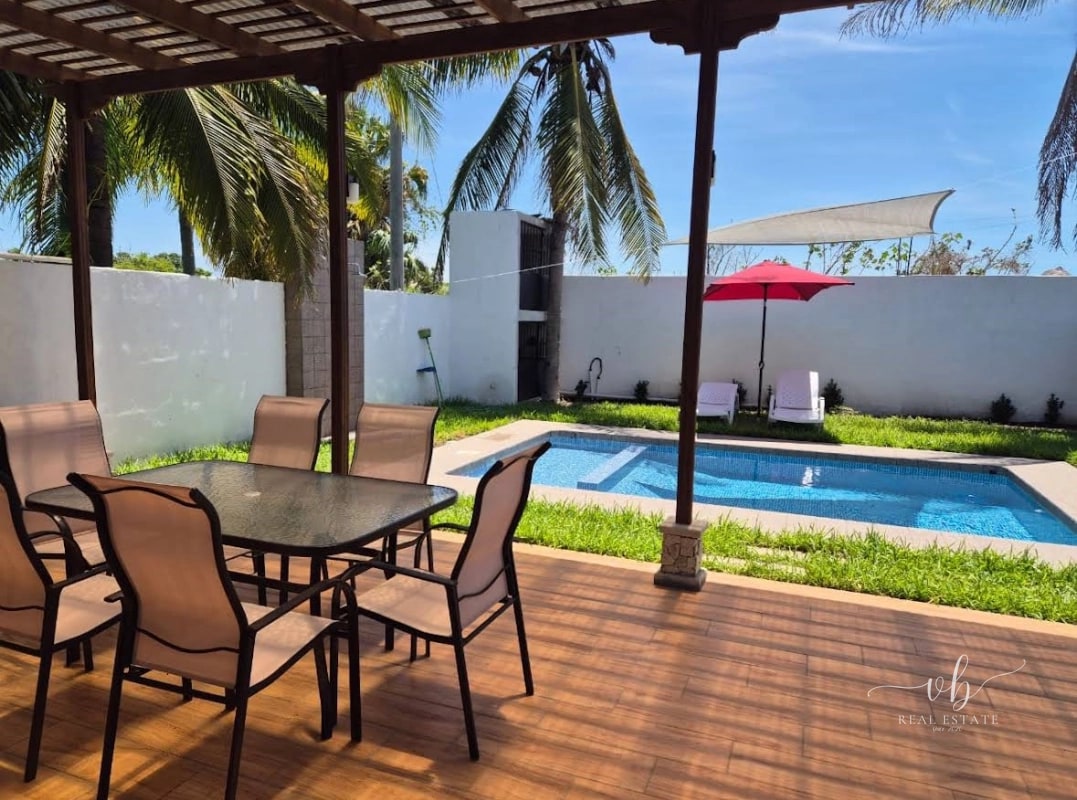 Casa de playa en venta - Monterrico - 8