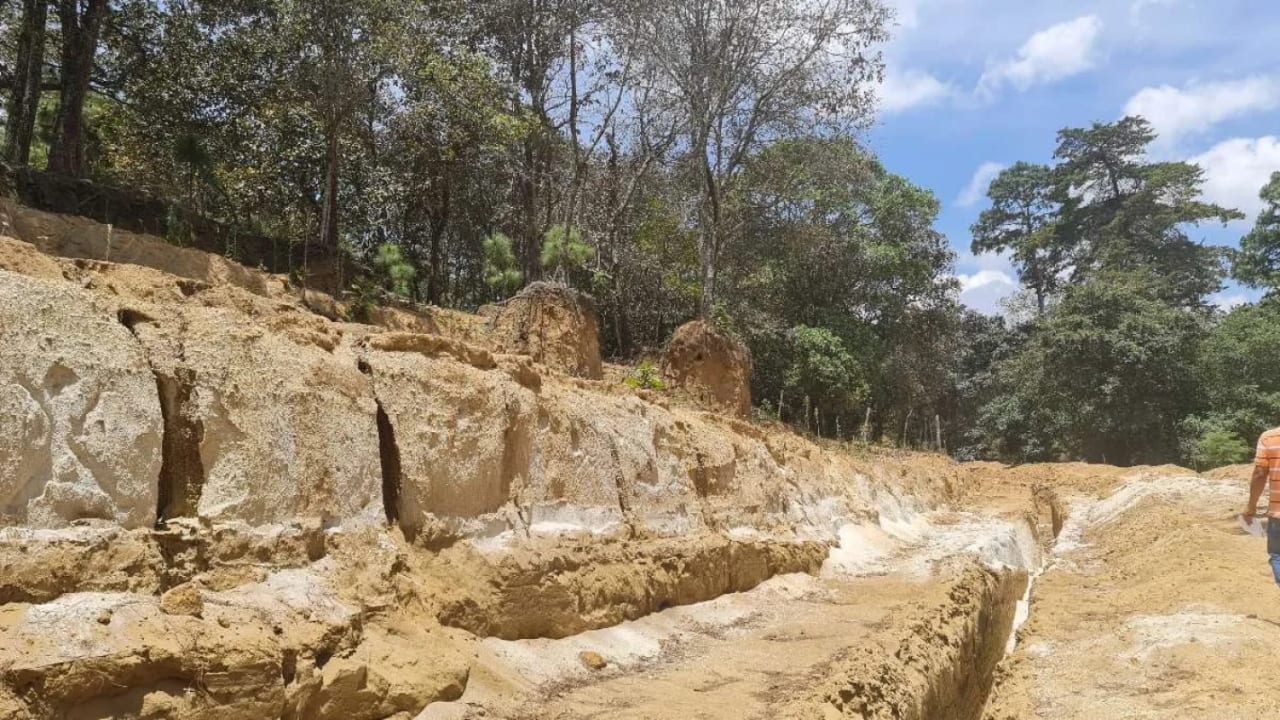 TERRENOS EN VENTA EN SUMPANGO, A 3 MIN DEL CENTRO — Terreno en Venta en San Juan Sacatepéquez, Sacatepéquez — foto 8 de 13