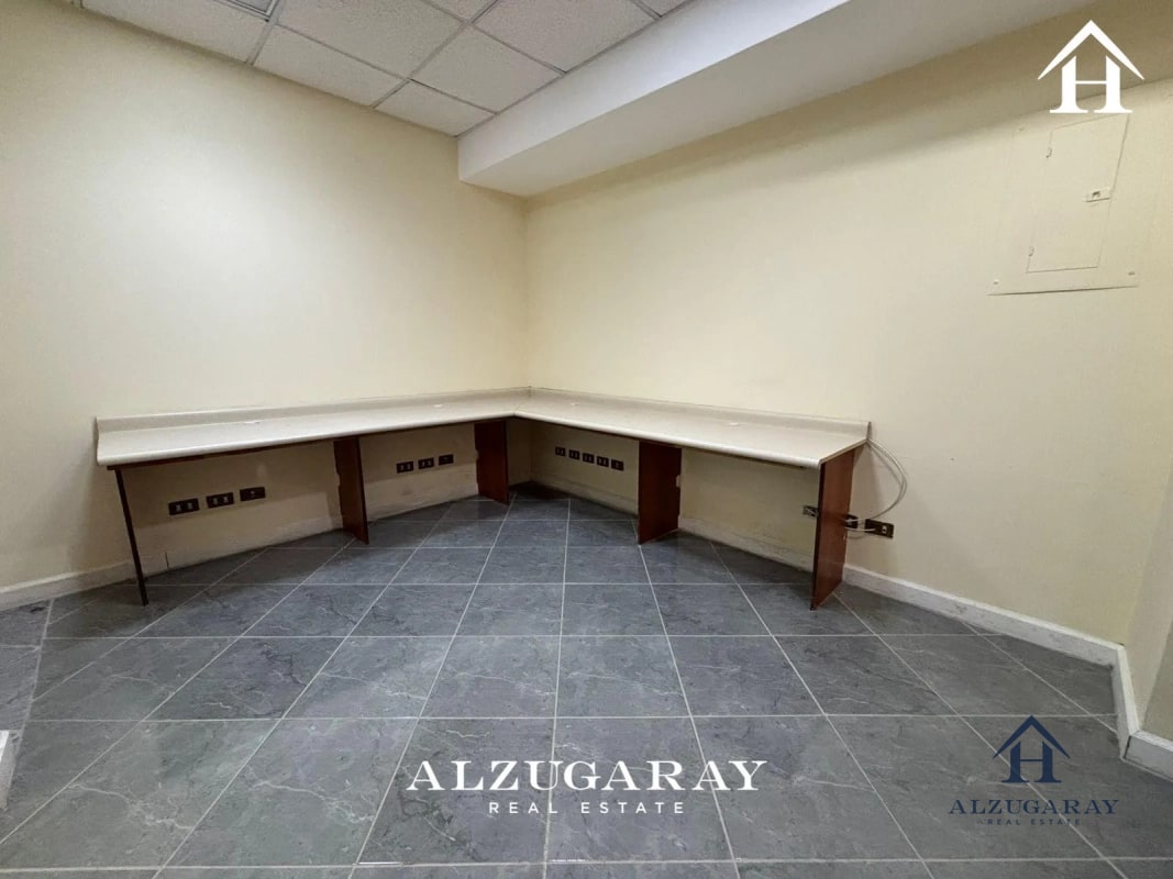 OFICINA TABICADA, ZONA 14 - 100 MT2 / EDIF. EUROPLAZA - 5