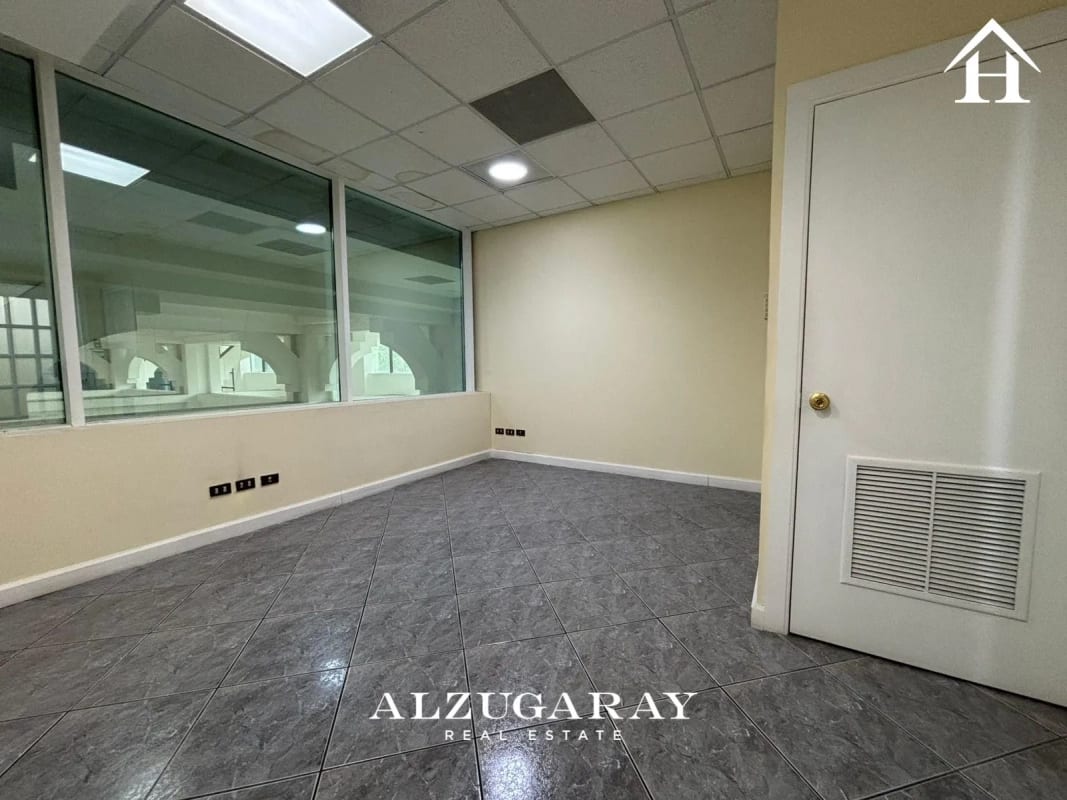 OFICINA TABICADA, ZONA 14 - 100 MT2 / EDIF. EUROPLAZA - Miniatura 3