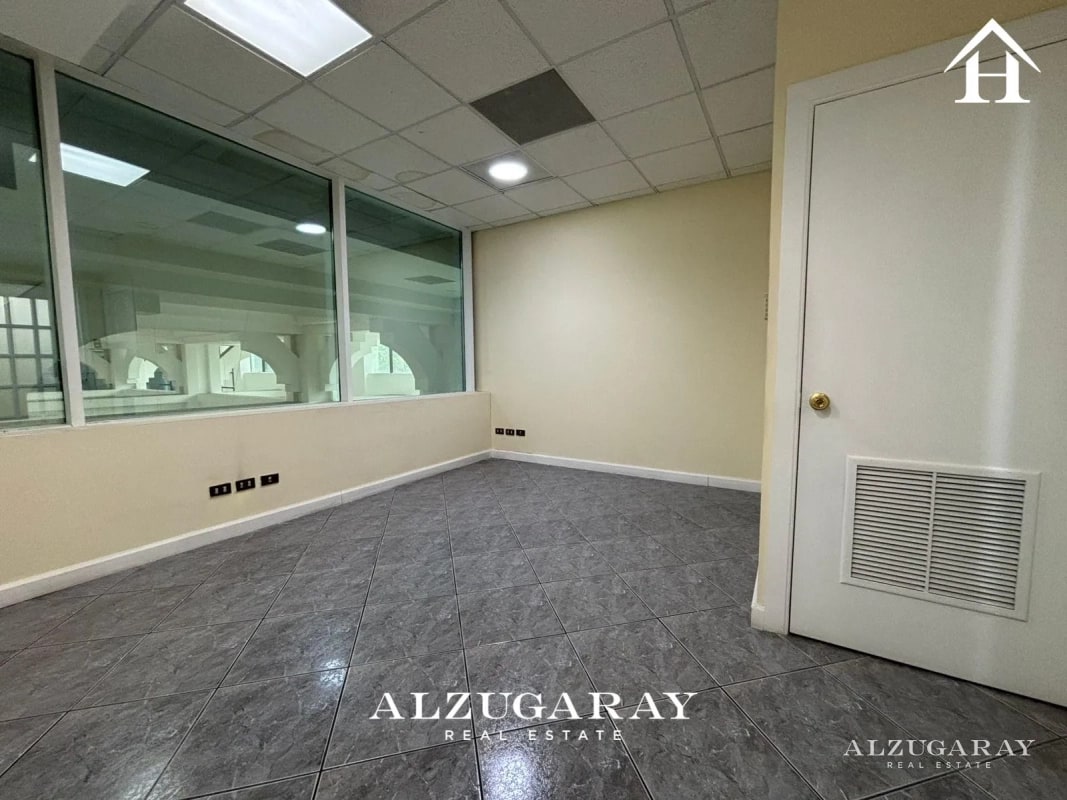 OFICINA TABICADA, ZONA 14 - 100 MT2 / EDIF. EUROPLAZA - Image 3