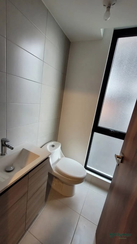 En renta apartamento en la Zona 13 Avenida las Americas — Apartamento en Venta en Zona 13, Guatemala, Ciudad — foto 3 de 8