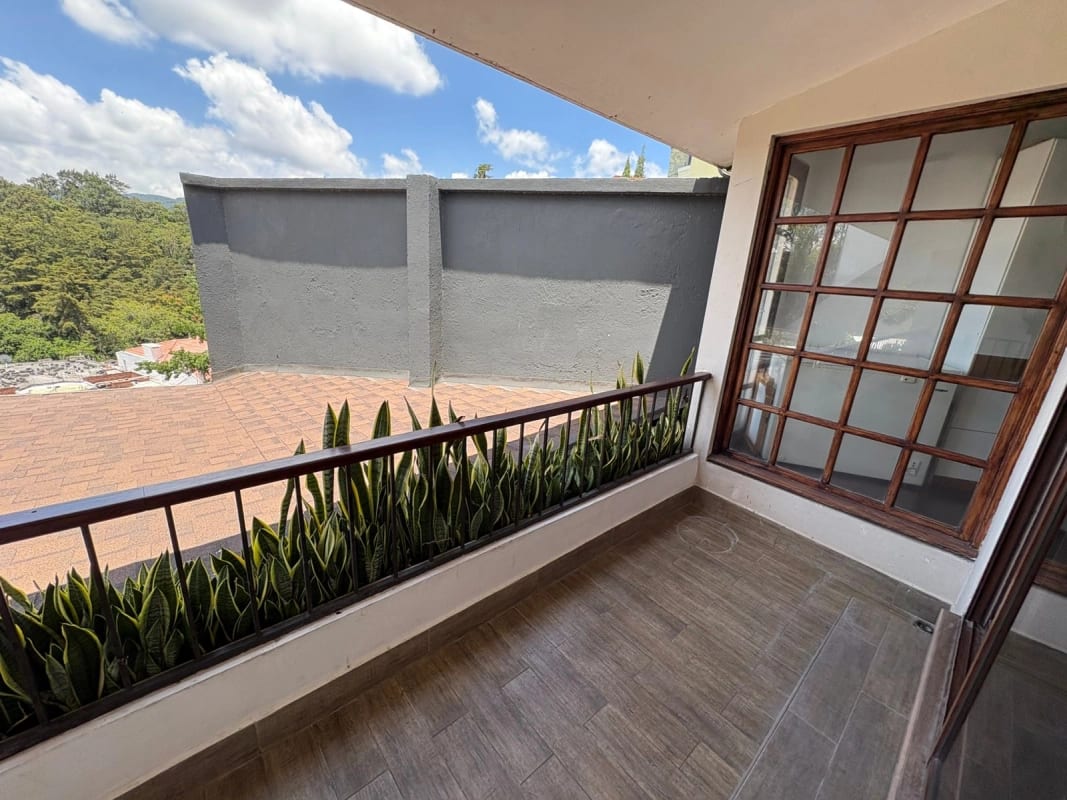 Casa en venta Oakland zona 10 — Casa en Venta en Zona 10, Guatemala, Ciudad — foto 14 de 17