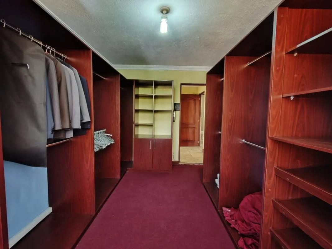CASA EN VENTA SAN CRISTÓBAL — Casa en Venta en Zona 8 Mixco, Guatemala, Ciudad — foto 7 de 10
