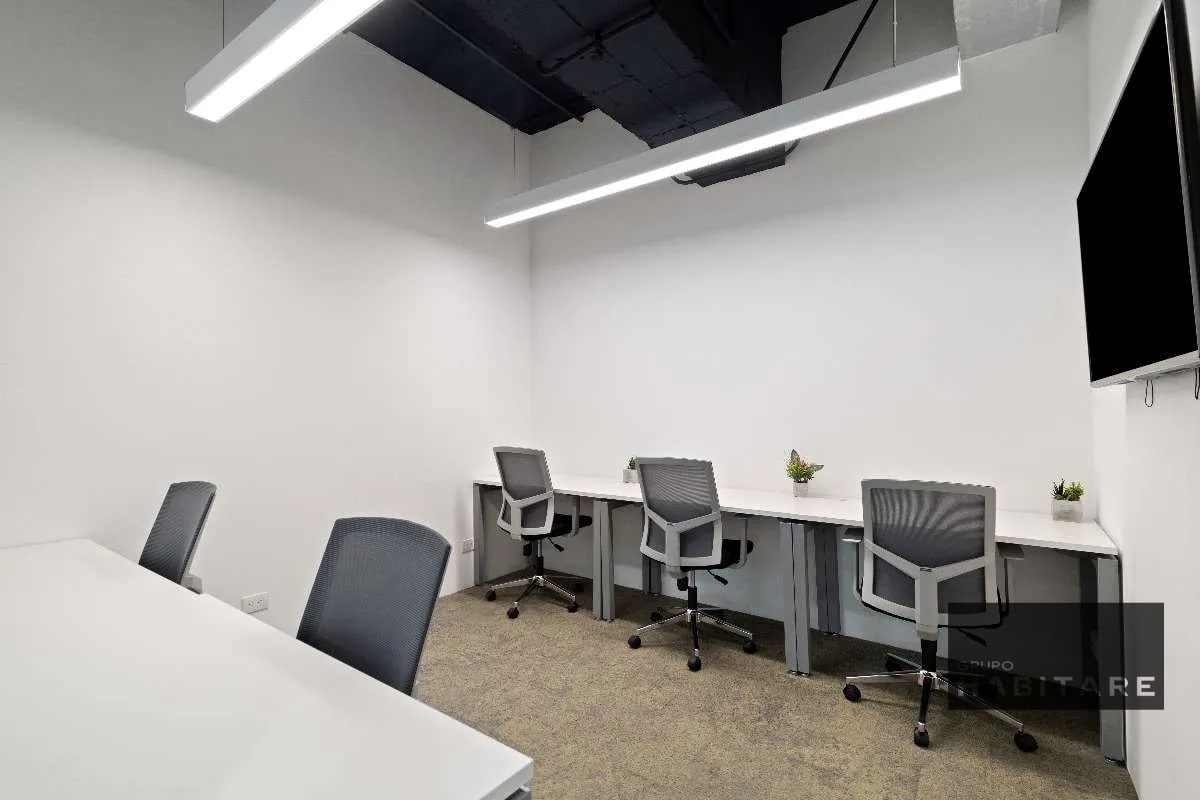 Oficina amueblada en zona 10 para hasta 5 personas + 500 m² de areas comunes. - 7