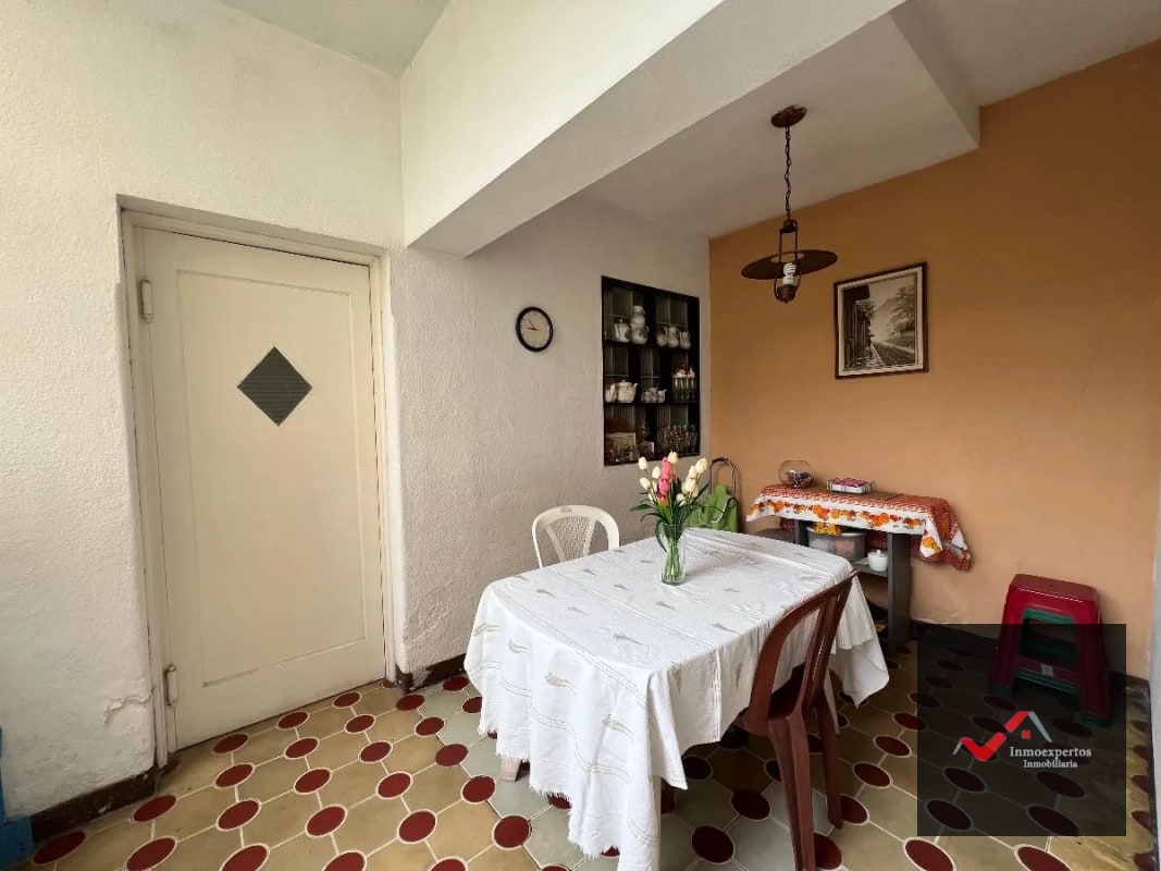 CASA EN VENTA ZONA 1 SOBRE 7MA AVENIDA - 10