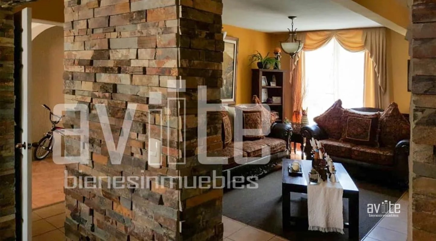 Condado Naranjo: Solana ampliada con 6 habitaciones. $385,000 más impuestos — Casa en Venta en Condado Naranjo, Zona 4 Mixco, Guatemala, Ciudad — foto 2 de 4