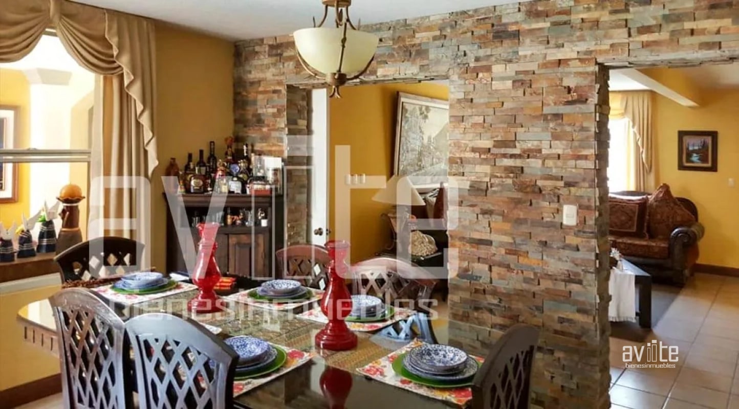 Condado Naranjo:  Solana ampliada con 6 habitaciones. $385,000 más impuestos — Casa en Venta en Condado Naranjo, Zona 4 Mixco, Guatemala, Ciudad — foto 3 de 4