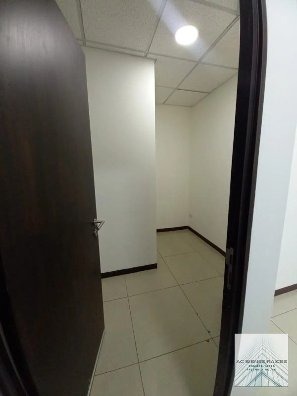 Venta Clínica médica en Salu Centro zona 9 - 2