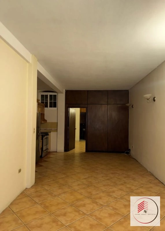 RENTA DE céntrico apartamento de una habitación en zona 10 a una cuadra de Oakland Mall diagonal 6 — Apartamento en Alquiler en Zona 10, Guatemala, Ciudad — foto 5 de 8
