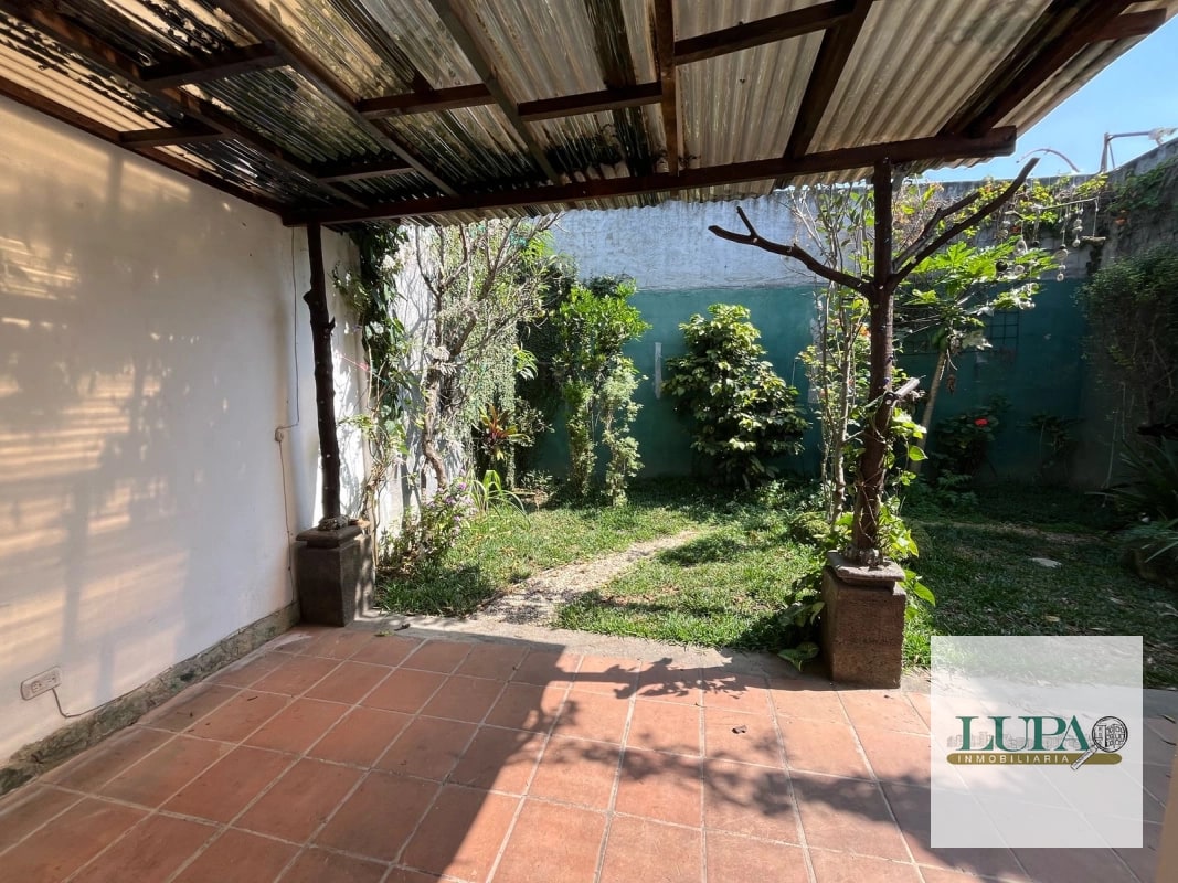 Casa en venta a pocos minutos de Antigua Guatemala - 1
