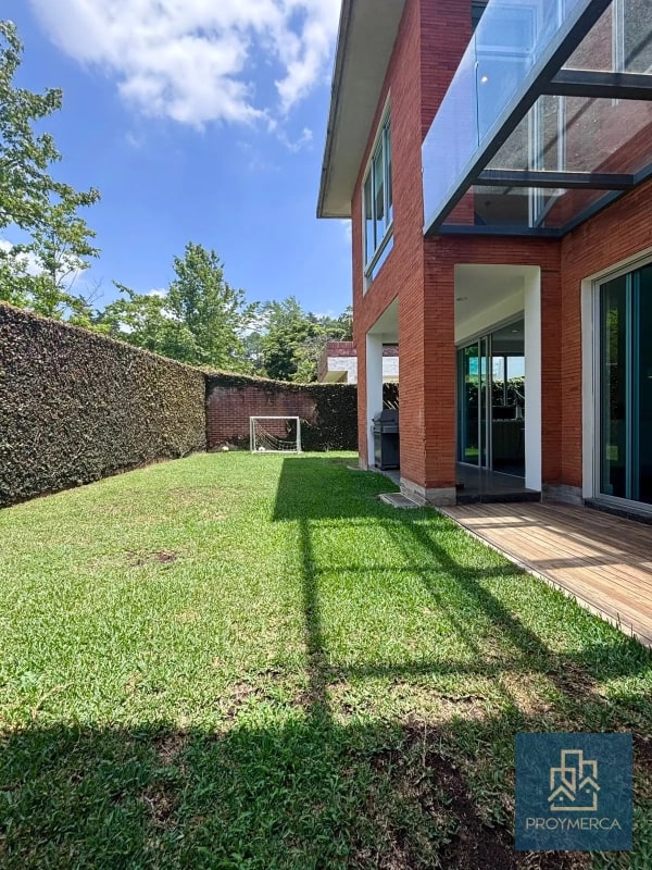 Hermosa casa en venta, condominio Las Luces, Km 13.5 Carretera a El Salvador - 13