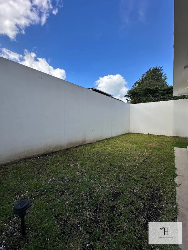 Vendo casa para estrenar en zona 15 Vista Hermosa 1 - 7