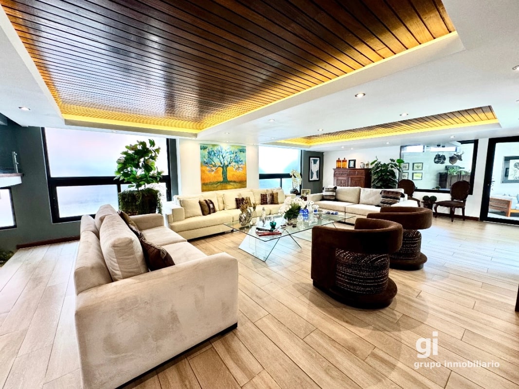 Casa exclusiva en alquiler en zona 10 – Ideal para embajada, family office u oficina privada de alto nivel - 16