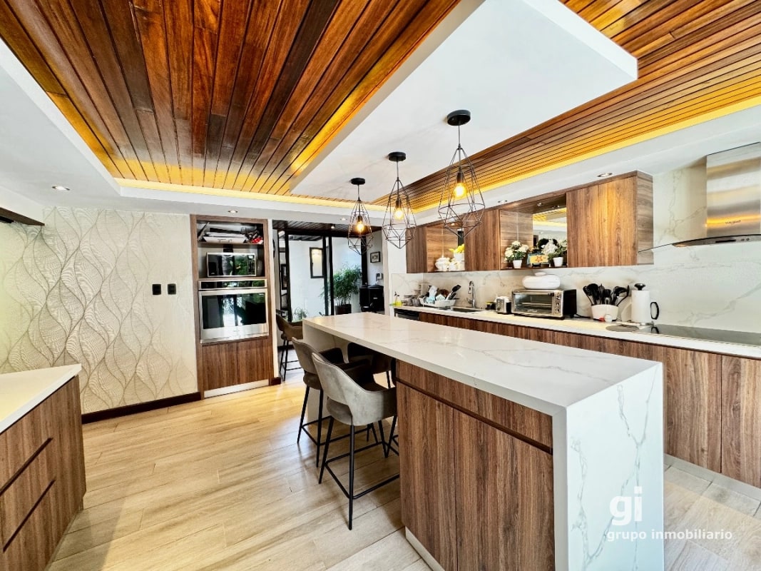 Casa exclusiva en alquiler en zona 10 – Ideal para embajada, family office u oficina privada de alto nivel - 6