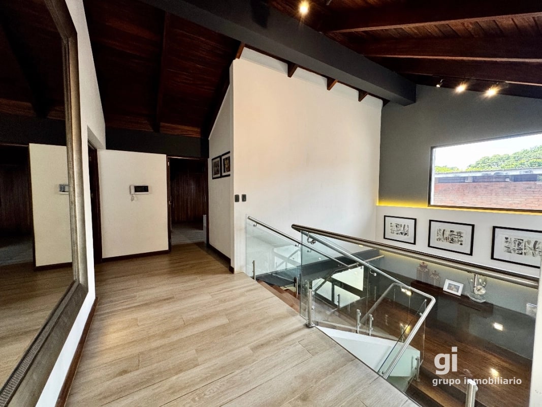 Casa exclusiva en alquiler en zona 10 – Ideal para embajada, family office u oficina privada de alto nivel - 4