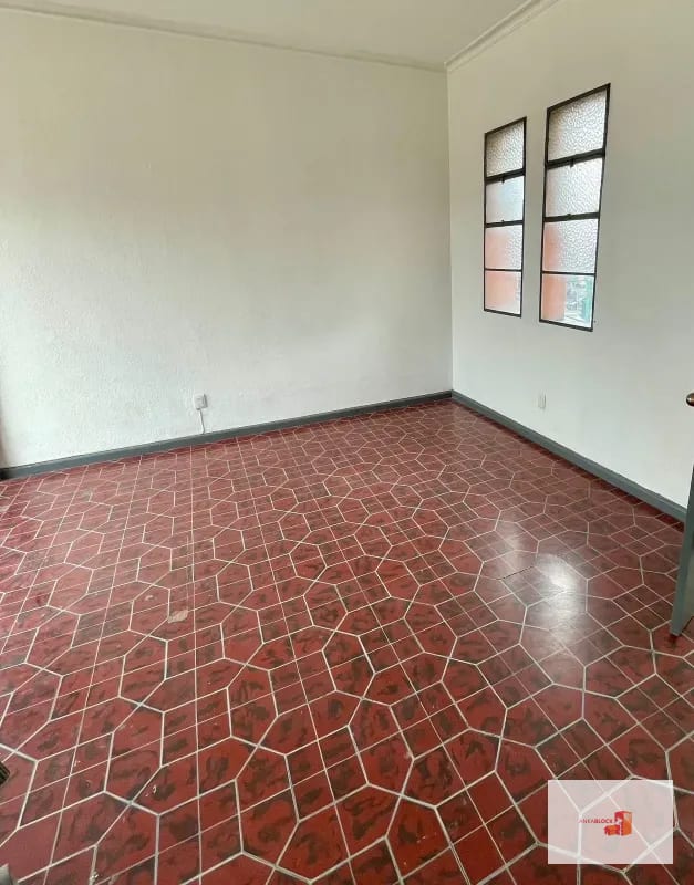 Oficina en Calle Montufar y Plazuela España zona 9 — Oficina en Alquiler en Zona 9, Guatemala, Ciudad — foto 5 de 5