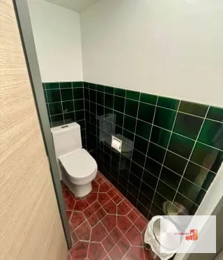 Oficinas con terraza amplia, cerca de Plazuela España — Oficina en Alquiler en Zona 9, Guatemala, Ciudad — miniatura 5 de 10