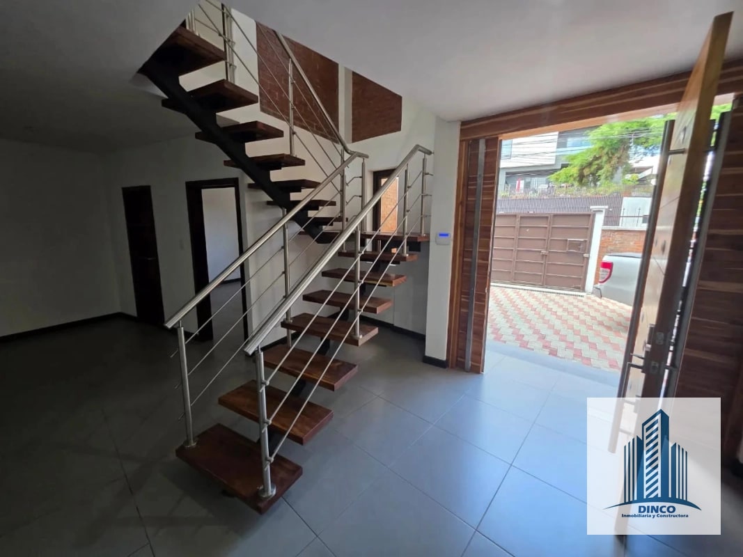 Vendo Casa en VHII Zona 15 - 7