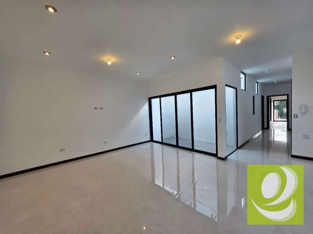 EN VENTA CASA DE LUJO EN LAS 3 CEIBAS DE SAN CRISTOBAL MIXCO - 1