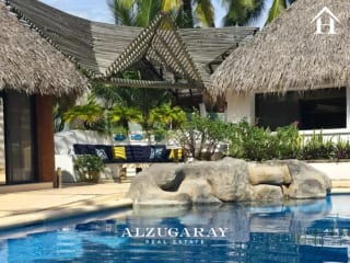 CASA FRENTE A PLAYA. AMUEBLADA - 3 HAB. / CARRETERA A MONTERRICO — Casa vacacional en Venta en Monterrico, Santa Rosa — miniatura 3 de 16