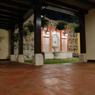 Bella Vista Jocotenango: Lujosa Casa de Esquina sobre Boulevard Principal — Casa en Venta en Antigua, Sacatepéquez — miniatura 9 de 17