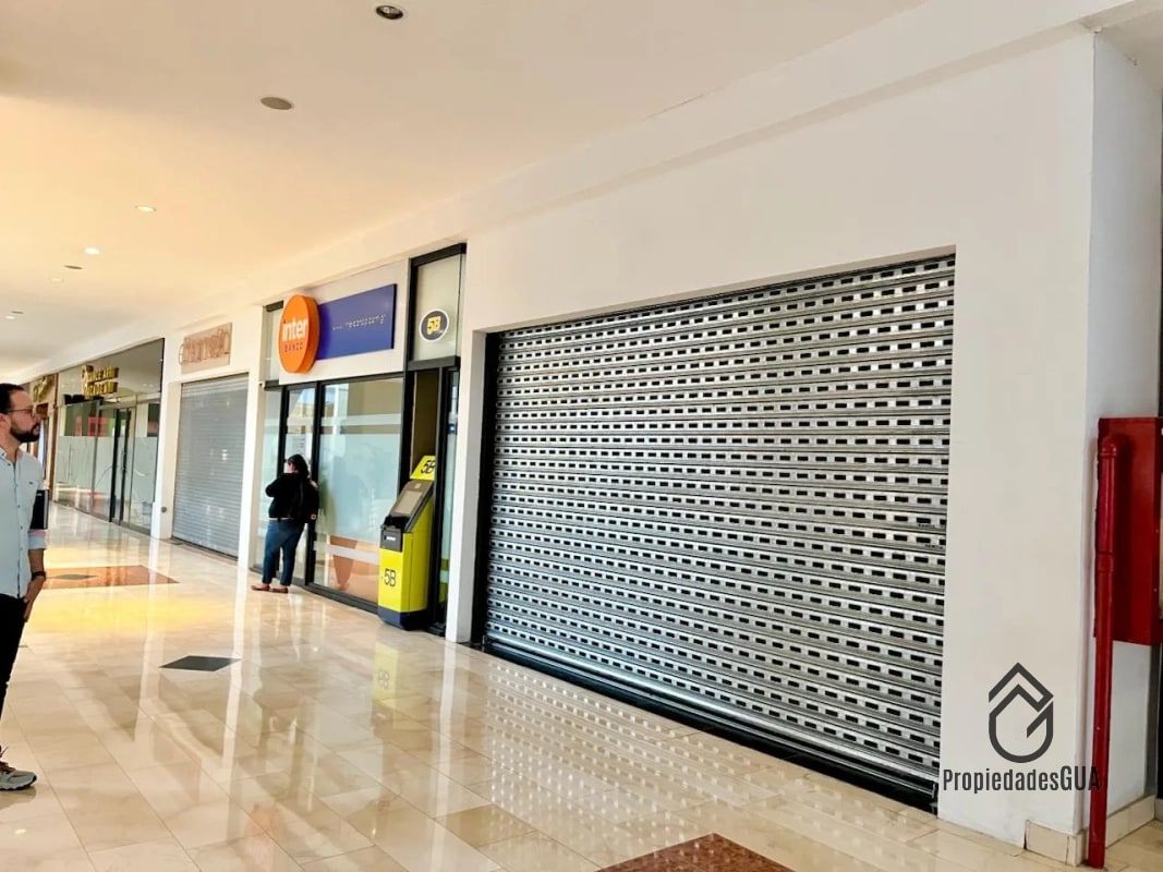 Local en Renta CC Pradera zona 10 - 3