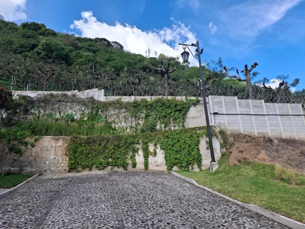 Terreno en Bella Vista Jocotenango con Hermosas Vistas — Terreno en Venta en Antigua, Sacatepéquez — foto 8 de 9
