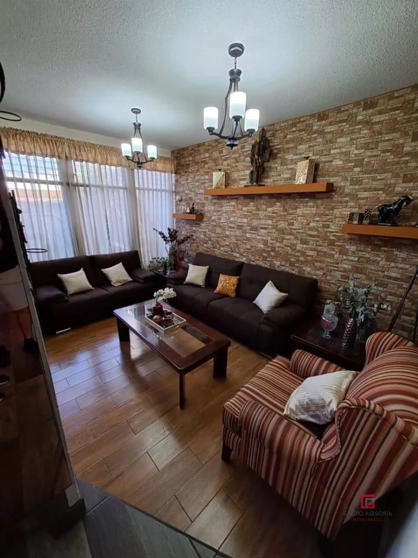 Linda casa en venta en Resideciales Roosevelt zona 7 de Mixco - 4