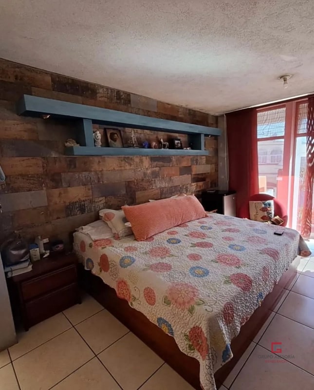 Linda casa en venta en Resideciales Roosevelt zona 7 de Mixco - 1