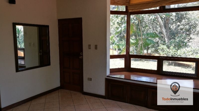 Casa con Vista al Bosque zona 2 Sector Simeón Cañas - 16