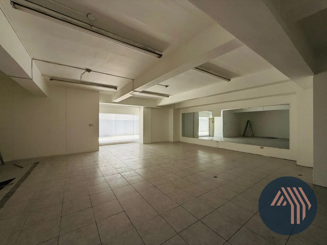 ALQUILER DE LOCAL COMERCIAL 111MT2 - MURANO CENTER, ZONA 10 - 4