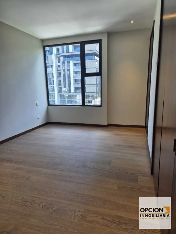 RENTO APARTAMENTO 2/DORMITORIOS. SANTA SOFIA 7a. Av. Z.10 — Apartamento en Alquiler en Santa Sofía 7AV, Zona 10, Guatemala, Ciudad — foto 9 de 15