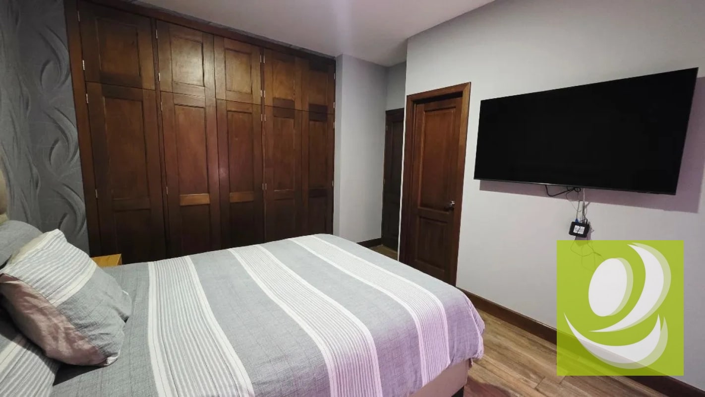 VENDO APARTAMENTO EN SALVATTORE ZONA 10 - 6