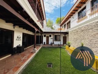 Venta de Hermosa Casa con Acabados de Lujo - Bella Vista, Antigua — Casa vacacional en Venta en Jocotenango, Sacatepéquez — miniatura 8 de 16