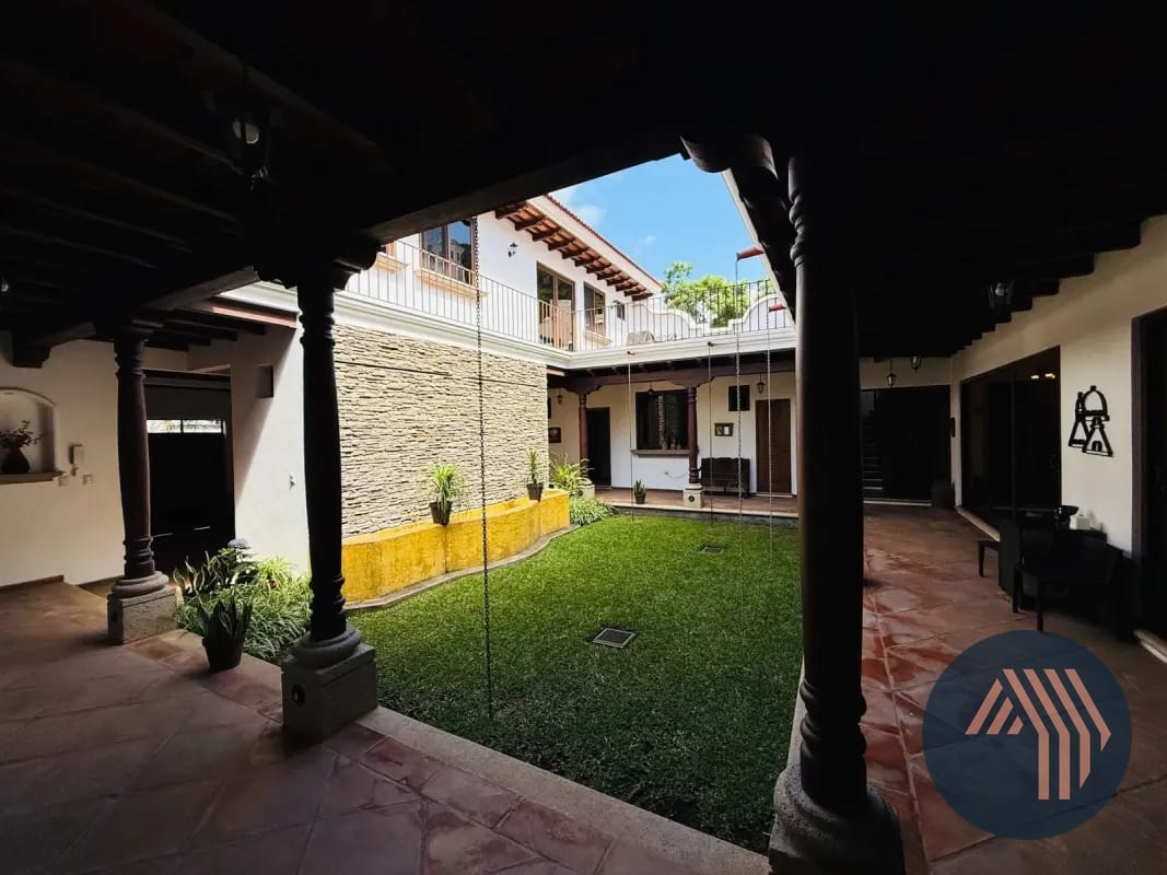 Venta de Hermosa Casa con Acabados de Lujo - Bella Vista, Antigua — Casa vacacional en Venta en Jocotenango, Sacatepéquez — foto 14 de 16