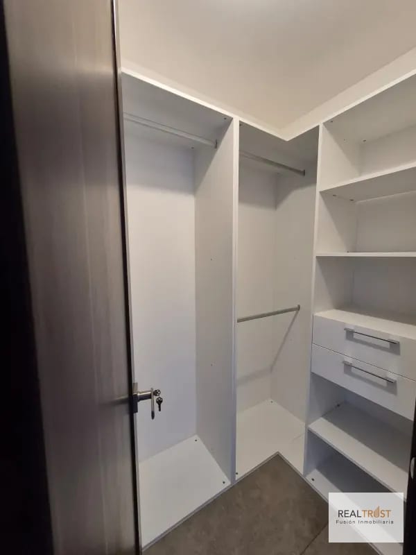 EN RENTA PRECIOSO APARTAMENTO CON TERRAZA, SAN LÁZARO ZONA 15 — Apartamento en Alquiler en San Lázaro, Zona 15, Guatemala, Ciudad — foto 6 de 12