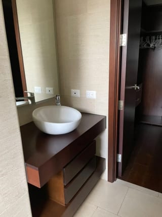 Se Vende/Alquila Apto. Amueblado Tiffany 5 Nivel Alto, Zona 14. — Apartamento en Alquiler en Tiffany 5ta Avenida, Zona 14, Guatemala, Ciudad — miniatura 8 de 15