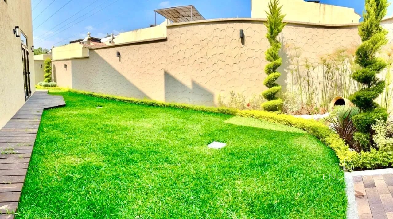 Zona 7 de Mixco • Casa en venta • Condominio Quinta Los Encinos — Casa en Venta en Quinta Los Encinos, Zona 7 Mixco, Guatemala, Ciudad — foto 7 de 14