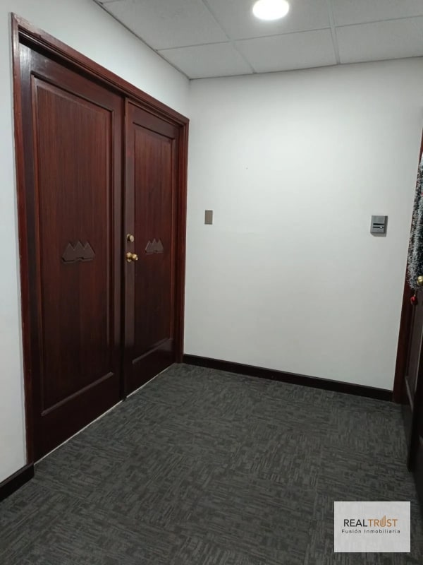 OFICINAS EN ALQUILER EN EL CORAZÓN DE ZONA 10 - 5