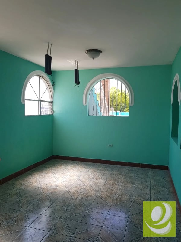 CASA EN VENTA ZONA 2 DE MIXCO DENTRO DE GARITA - 4